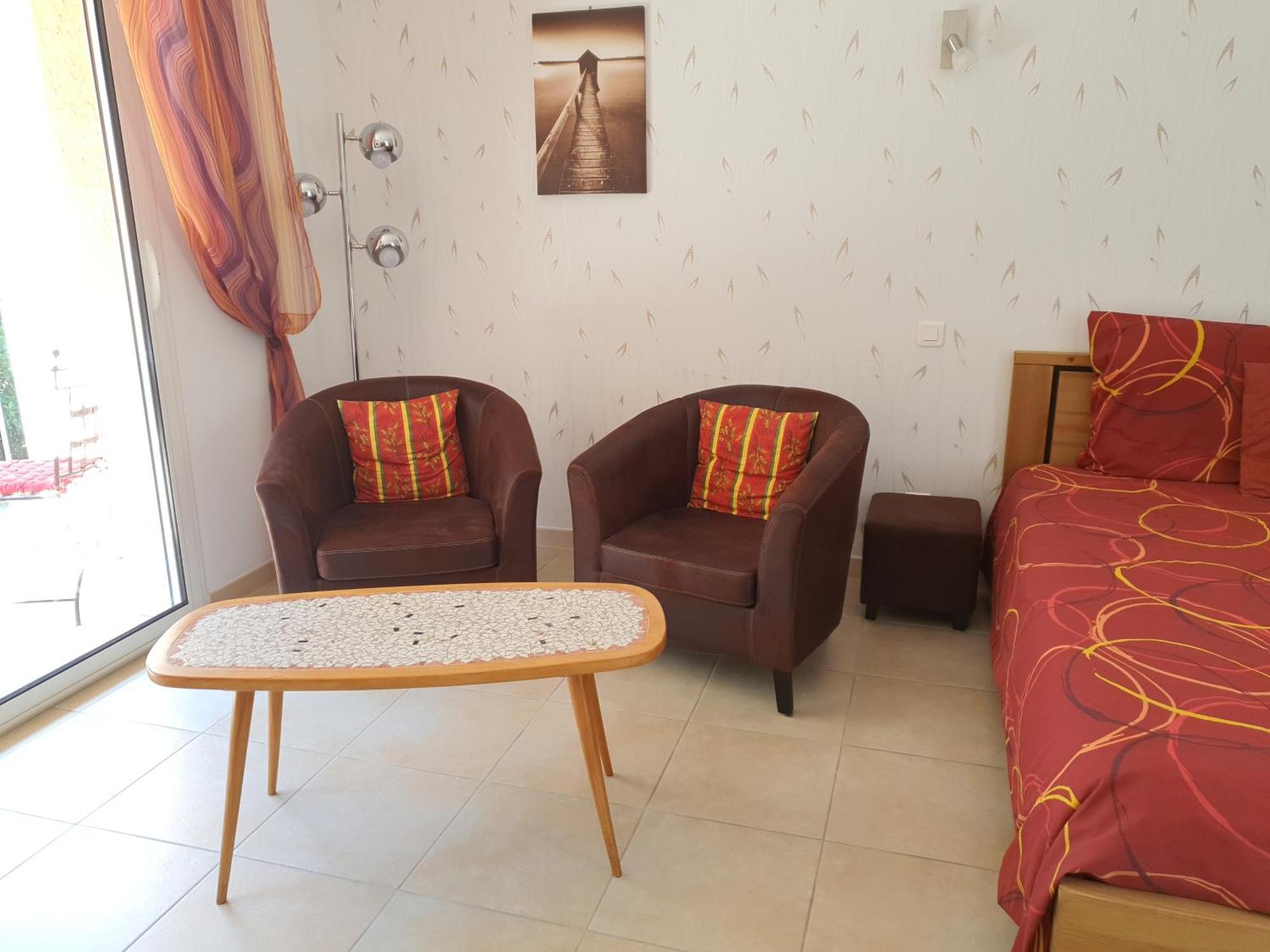 Villa Des Masques Aubais Номер фото